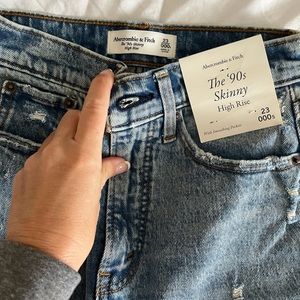 The 90’s skinny high rise new with tags